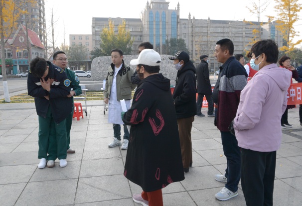 D:\桌面\2023.10.29 西拉木伦义诊\精选\DSC_8082.JPG