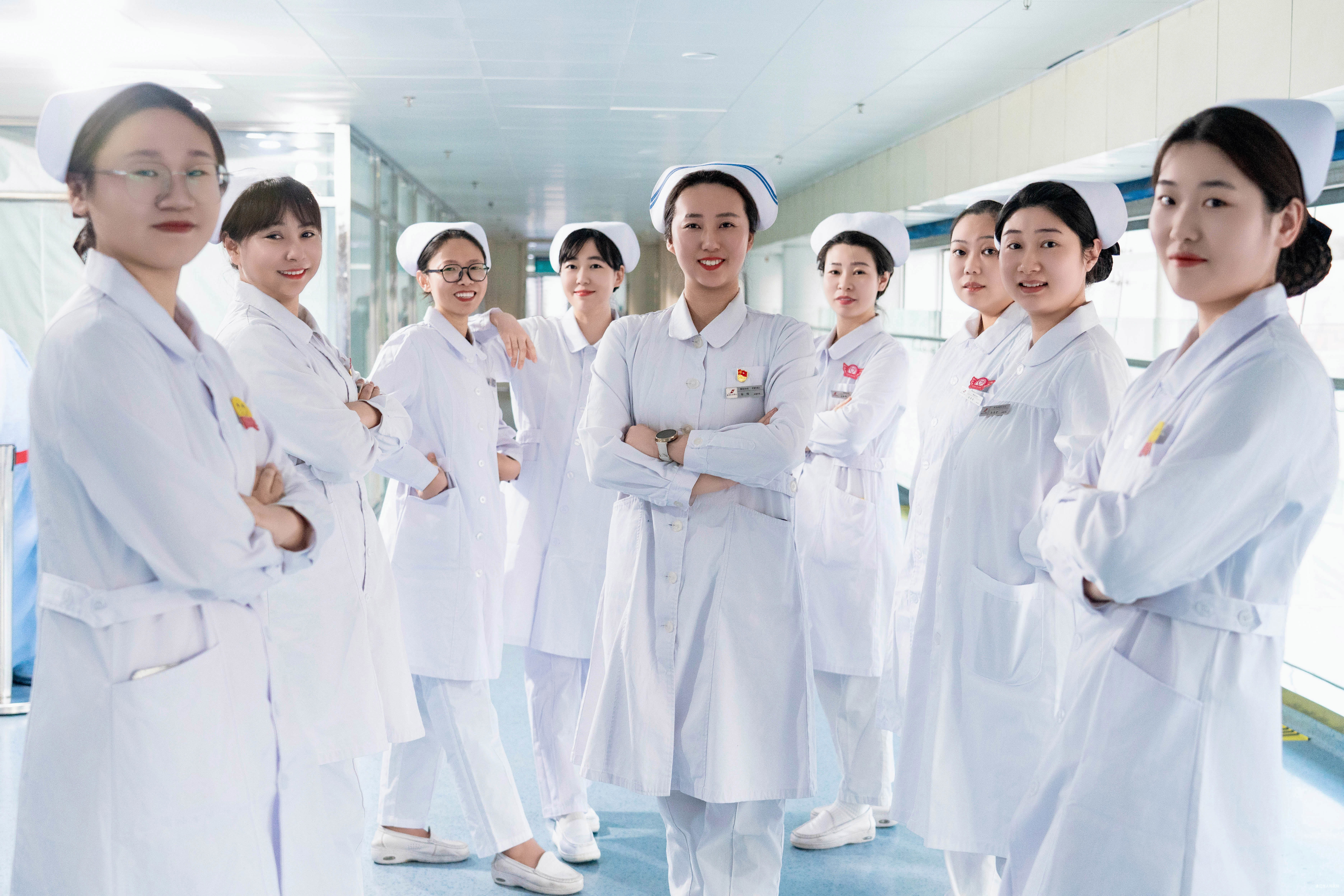 脊柱外科护士.jpg 脊柱外科护士.jpg